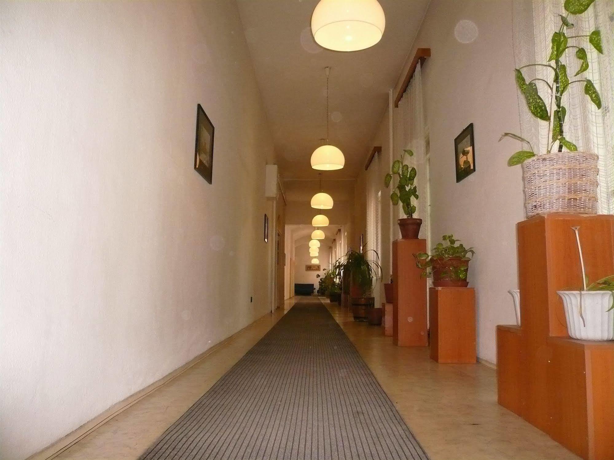 Bed and Breakfast Dominik Panzio à Budapest Extérieur photo