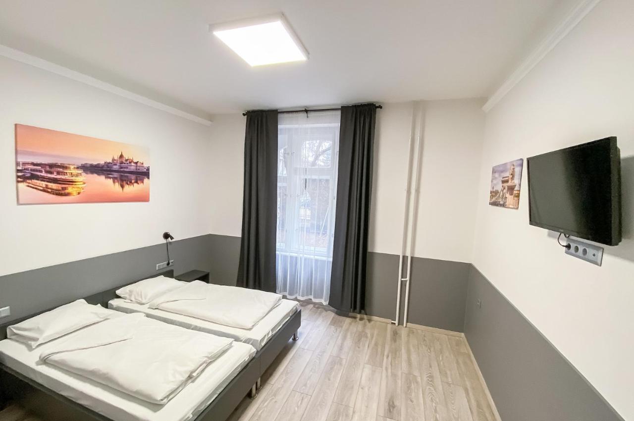 Bed and Breakfast Dominik Panzio à Budapest Extérieur photo